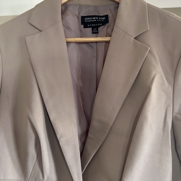 Jones New York Tan stretch blazer - size 14w - Picture 4 of 9